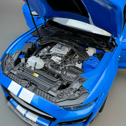 AutoArt Ford Mustang Shelby GT500 Blue 1:18 Diecast Model Car - collector display piece