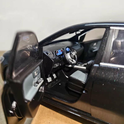 Original Manufacturer Mercedes-Benz B-Class MPV Black 1:18 Diecast Model Car - hand-finished display model