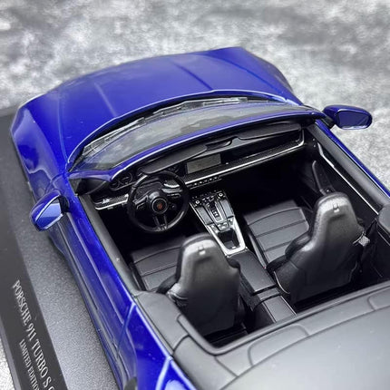 Minichamps Porsche 911 (992) Turbo S Cabriolet 2020 1:18 Diecast Model Car - detailed model car replica