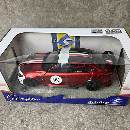 Solido Alfa Romeo Giulia GTA 2019 Red 1:18 Diecast Model Car - collector display piece