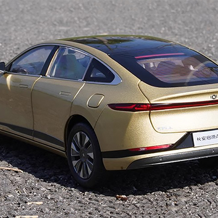 Original Changan Qiyuan A07 2023 Gray 1:18 Diecast Model Car - showroom-quality model replica