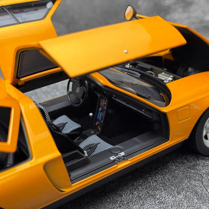 Norev Mercedes-Benz C111 Concept Edition Orange 183050 1:18 Diecast Model Car - scale model for display
