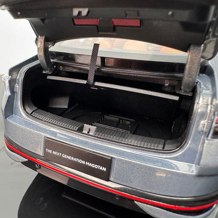 YX Car Model Volkswagen Magotan B9 Gray 1:18 Diecast Model Car - detailed die-cast style model