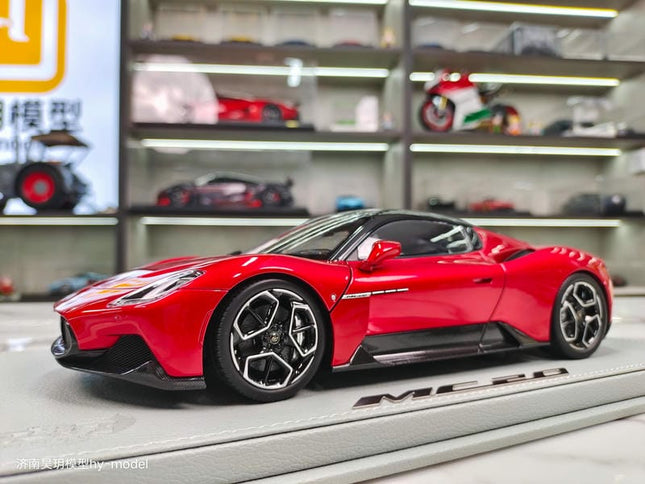 BBR Maserati MC20 1:18 Resin Model Car - studio product photo of the scale model