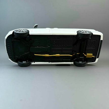 Norev Mercedes-Benz V260 1:18 Diecast Model Car - detailed model car replica