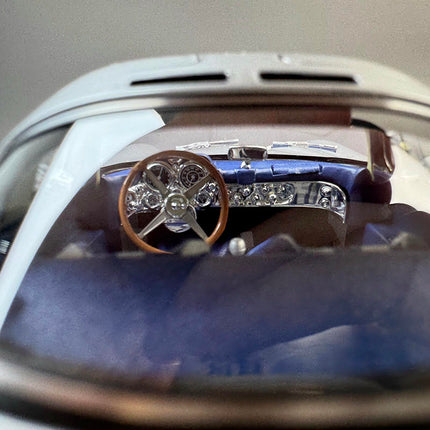 V8 Model Mercedes-Benz 300 SLR 1:18 Resin Model Car - collector display piece