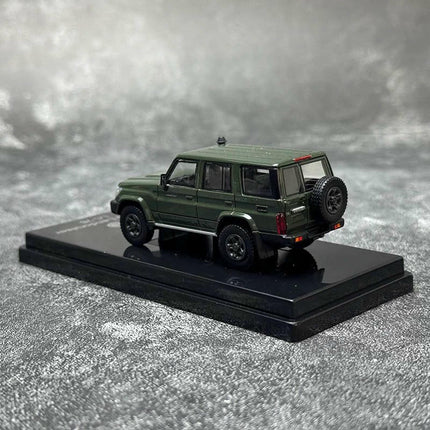 Para64 Toyota Land Cruiser 76 2014 Military Green 1:64 Diecast Model Car - scale replica for enthusiasts