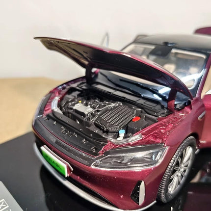 Original Factory Model Chery Fengyun A9L Red 1:18 Diecast Model Car - scale model collectible piece