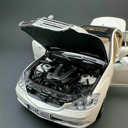 MH Mercedes-Benz S600L W221 1:18 Diecast Model Car - collector display piece