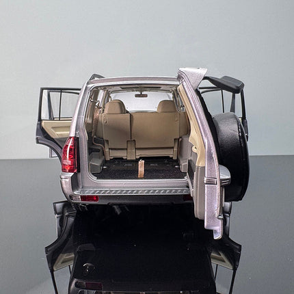 YC Model Mitsubishi Pajero V73 Silver Green 1:18 Diecast Model Car - showroom-quality model replica