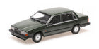 1:18 scale green diecast model car sedan with detailed exterior and alloy wheels