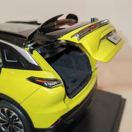 Original Factory Model Original Factory Beijing Magic Cube Yellow 1:18 Diecast Model Car - collector edition scale model