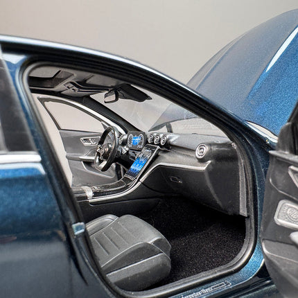 YX Car Model Mercedes-Benz C-Class C260 1:18 Diecast Model Car - scale replica for enthusiasts