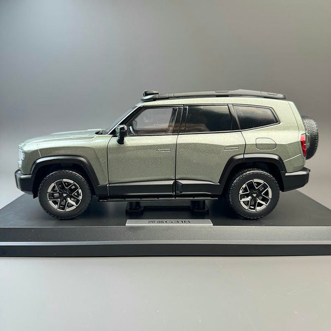 Changan Original Deep Blue G318 1:18 Diecast Model Car - studio product photo of the scale model