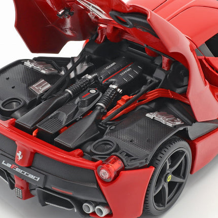 https://automodele.eu/environment/cache/images/productGfx_454555_0_0/16001-Ferrari-LaFerrari-F70-Bburago-118.jpg