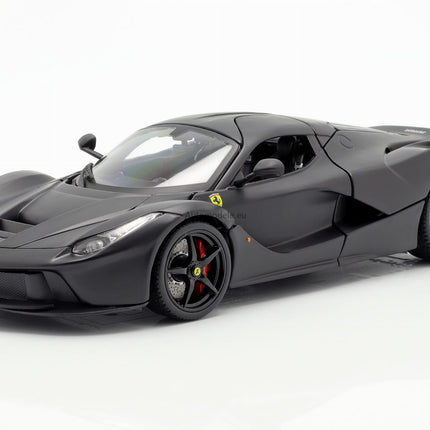 https://automodele.eu/environment/cache/images/productGfx_454535_0_0/16901Bk-Ferrari-LaFerrari-F70-Burago-Signature-118.jpg