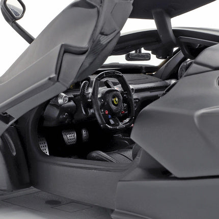 https://automodele.eu/environment/cache/images/productGfx_454538_0_0/16901Bk-Ferrari-LaFerrari-F70-Burago-Signature-118.jpg