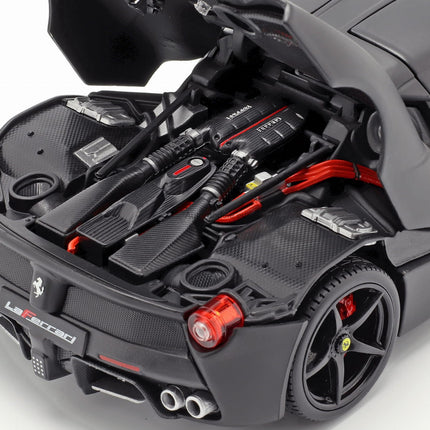https://automodele.eu/environment/cache/images/productGfx_454539_0_0/16901Bk-Ferrari-LaFerrari-F70-Burago-Signature-118.jpg