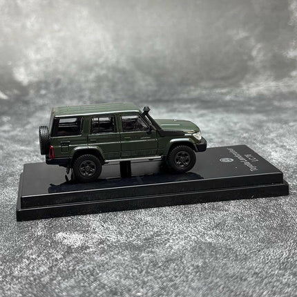 Para64 Toyota Land Cruiser 76 2014 Military Green 1:64 Diecast Model Car - premium scale model collectible