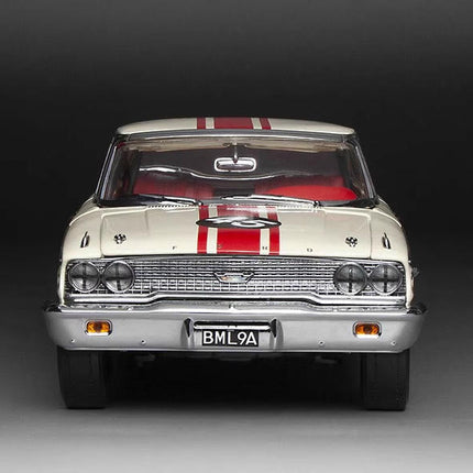 Sun Star 1963 Ford Galaxie 500XL 1:18 Diecast Model Car - collector display piece