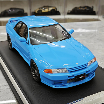 Motorhelix Nissan Skyline GT-R R32 Customized 1:18 Resin Model Car - scale model for display