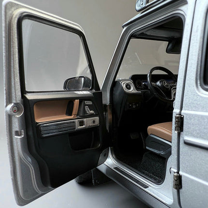 Norev Mercedes-Benz G500 4x42 1:18 Diecast Model Car - detailed collector display model