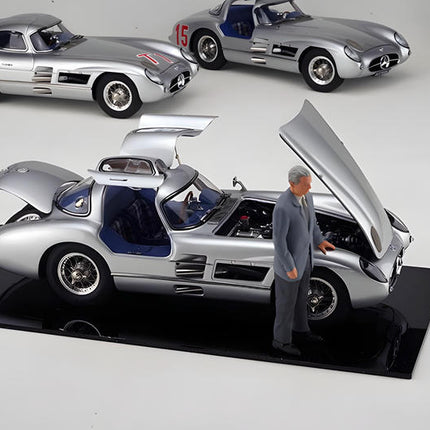 CMC Mercedes-Benz 300 SLR Uhlenhaut Coupe 1955 Silver M-246 1:18 Diecast Model Car - collector edition scale model