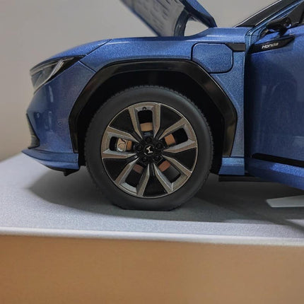 Original Factory Model GAC Honda P7 Blue 1:18 Diecast Model Car - detailed model car replica