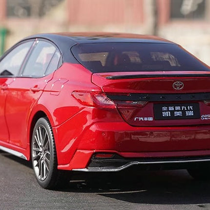 YX Car Model Toyota Camry 2024 9th Generation 1:18 Diecast Model Car - collector display piece