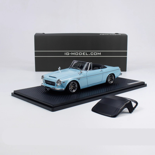 Ignition Model Fairlady 2000 SR311 Limited 1:18 Resin Model Car - detailed collector display model