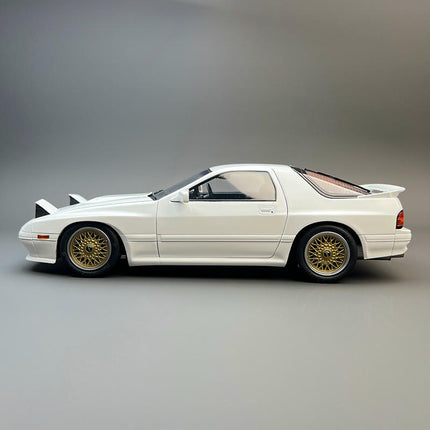 Topart Mazda RX-7 FC3S 1:18 Diecast Model Car - scale model for display