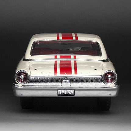 Sun Star 1963 Ford Galaxie 500XL 1:18 Diecast Model Car - scale replica for enthusiasts