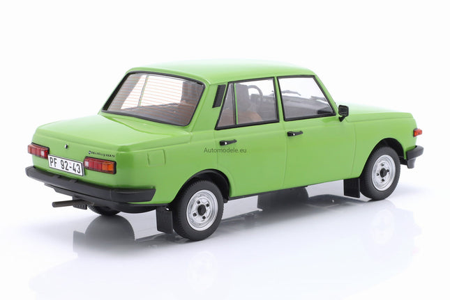https://automodele.eu/environment/cache/images/productGfx_754433_0_0/18062-Wartburg-353-1985-Green-MCG-118.jpg