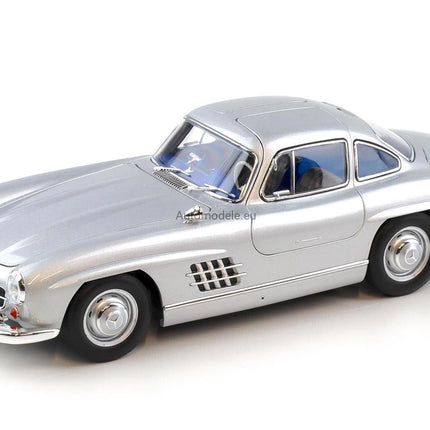 https://automodele.eu/environment/cache/images/productGfx_758858_0_0/183856-Mercedes-Benz-300-SL-Gullwing-W198-1954-Silver--Blue-Interior-Norev-118---Limited-Edition-660-pcs..jpg