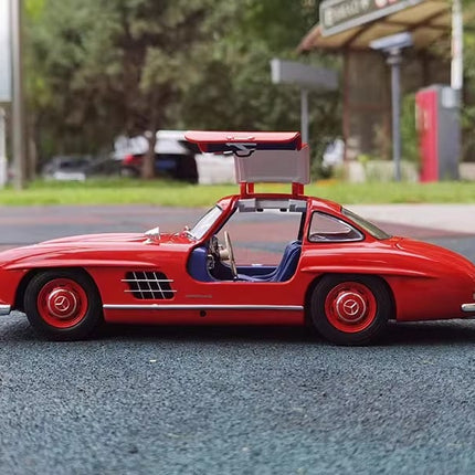 Minichamps Mercedes-Benz 300SL W198 1954 Gullwing 1:18 Diecast Model Car - studio product photo of the scale model