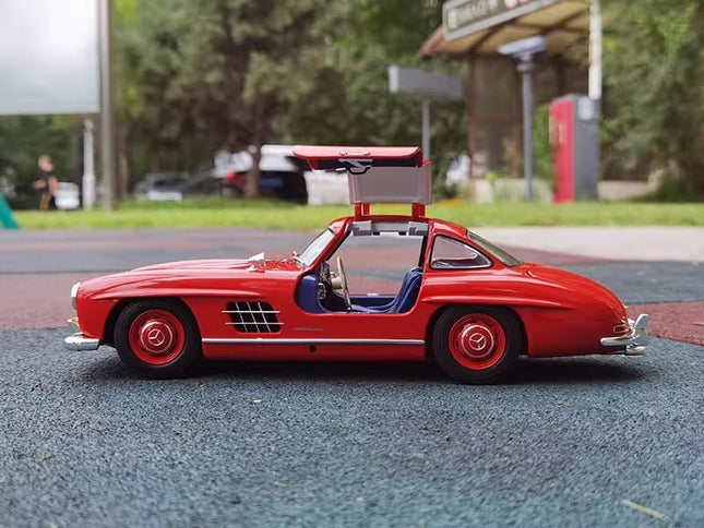 Minichamps Mercedes-Benz 300SL W198 1954 Gullwing 1:18 Diecast Model Car - studio product photo of the scale model