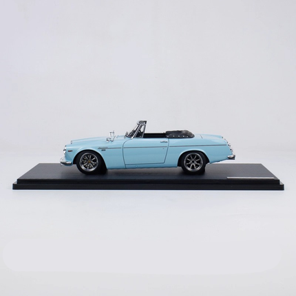 Ignition Model Fairlady 2000 SR311 Limited 1:18 Resin Model Car - fine detailed model replica