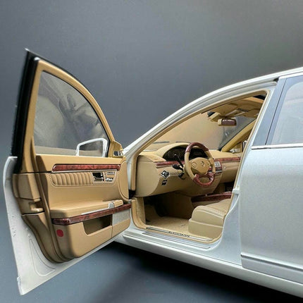 MH Mercedes-Benz S600L W221 1:18 Diecast Model Car - model display piece for collectors