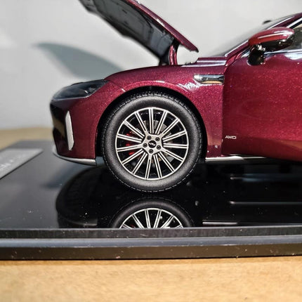 Original Factory Model Chery Fengyun A9L Red 1:18 Diecast Model Car - scale replica for enthusiasts