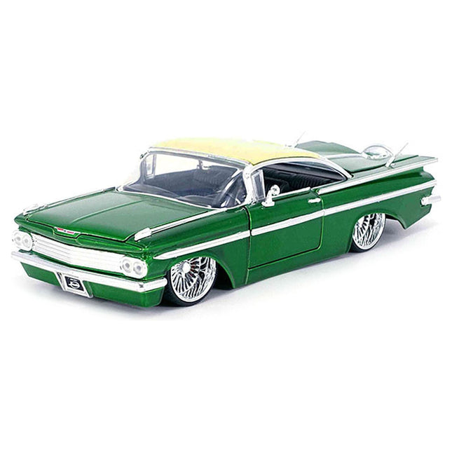https://cdn.shopify.com/s/files/1/0504/9925/6496/files/1959-chevrolet-impala-lowrider-green-metallic-with-cream-top-and-dub-wire-wheels-street-low-series-124-diecast-model-car-by-jada-930436.jpg?v=1748405360