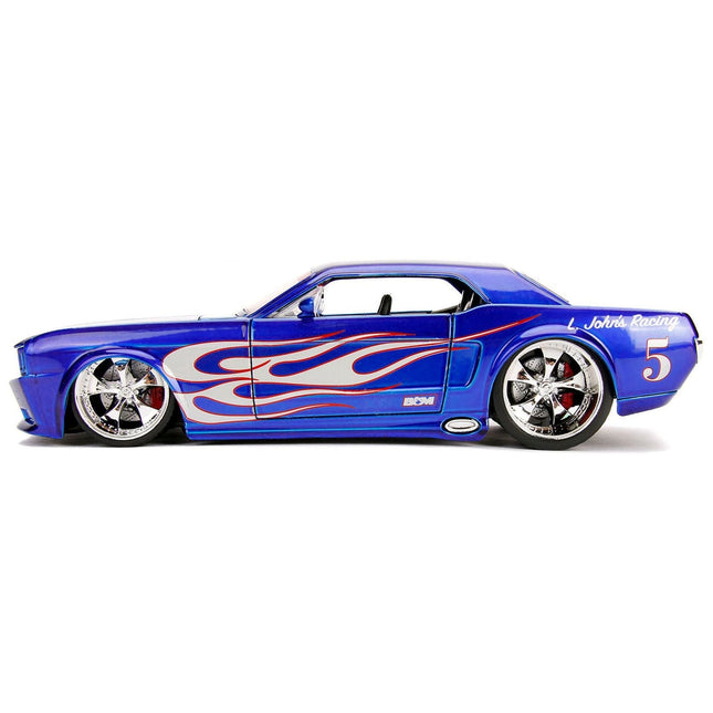 https://cdn.shopify.com/s/files/1/0504/9925/6496/files/1965-ford-mustang-5-l-johns-racing-candy-blue-with-flame-graphics-bigtime-muscle-series-124-diecast-model-car-by-jada-305591.jpg?v=1748405490