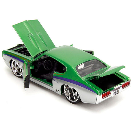 https://cdn.shopify.com/s/files/1/0504/9925/6496/files/1969-pontiac-gto-judge-green-metallic-and-silver-with-stripes-bigtime-muscle-series-124-diecast-model-car-by-jada-135787.jpg?v=1748403644