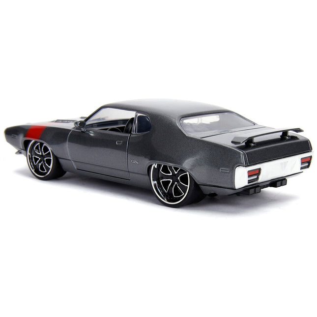 https://cdn.shopify.com/s/files/1/0504/9925/6496/files/1972-plymouth-gtx-440-metallic-gray-with-red-stripe-bigtime-muscle-124-diecast-model-car-by-jada-564251.jpg?v=1748419128