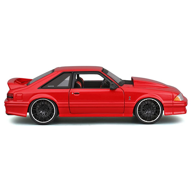 https://cdn.shopify.com/s/files/1/0504/9925/6496/files/1993-ford-mustang-svt-cobra-red-classic-muscle-maisto-design-series-124-diecast-model-car-by-maisto-622367.jpg?v=1748405280