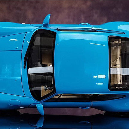AutoArt Porsche 911 (993) Carrera 1:18 Diecast Model Car - showroom-quality model replica