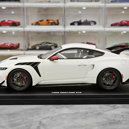 GT Spirit Ford Mustang GTD Spirit of America White GT956 1:18 Resin Model Car - collector edition scale model