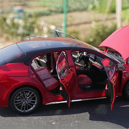 YX Car Model Toyota Camry 2024 9th Generation 1:18 Diecast Model Car - scale replica for enthusiasts