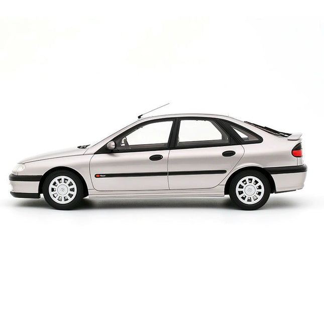 Otto Renault Laguna V6 3.0 Baccara 1996 Gris Opale 1:18 Resin Model Car - studio product photo of the scale model