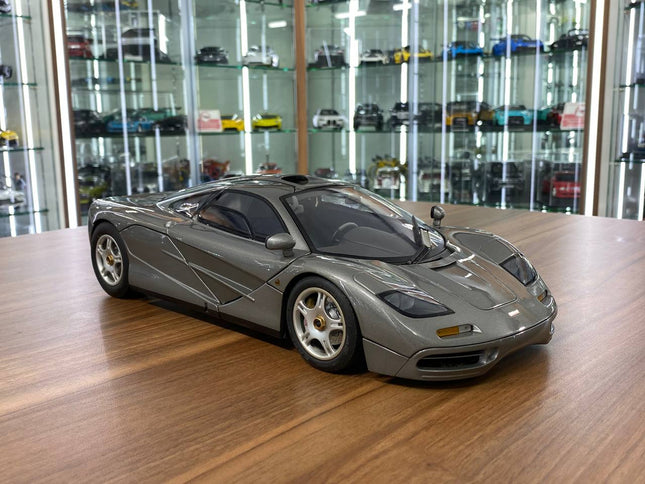 McLaren F1 GTR 1:12 Grey Full Opening Diecast Model Car | Minichamps - detailed collector display model