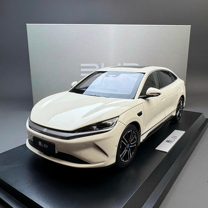 OEM BYD Qin L EV White 1:18 Diecast Model Car - detailed collector display model